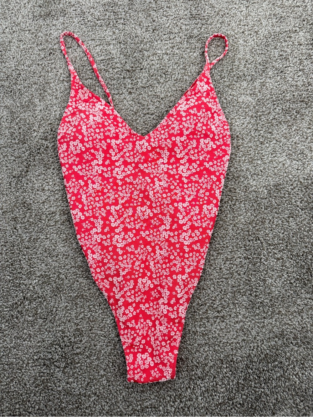 Title: Roxy Red Floral V-Neck One Piece Swimsuit XS